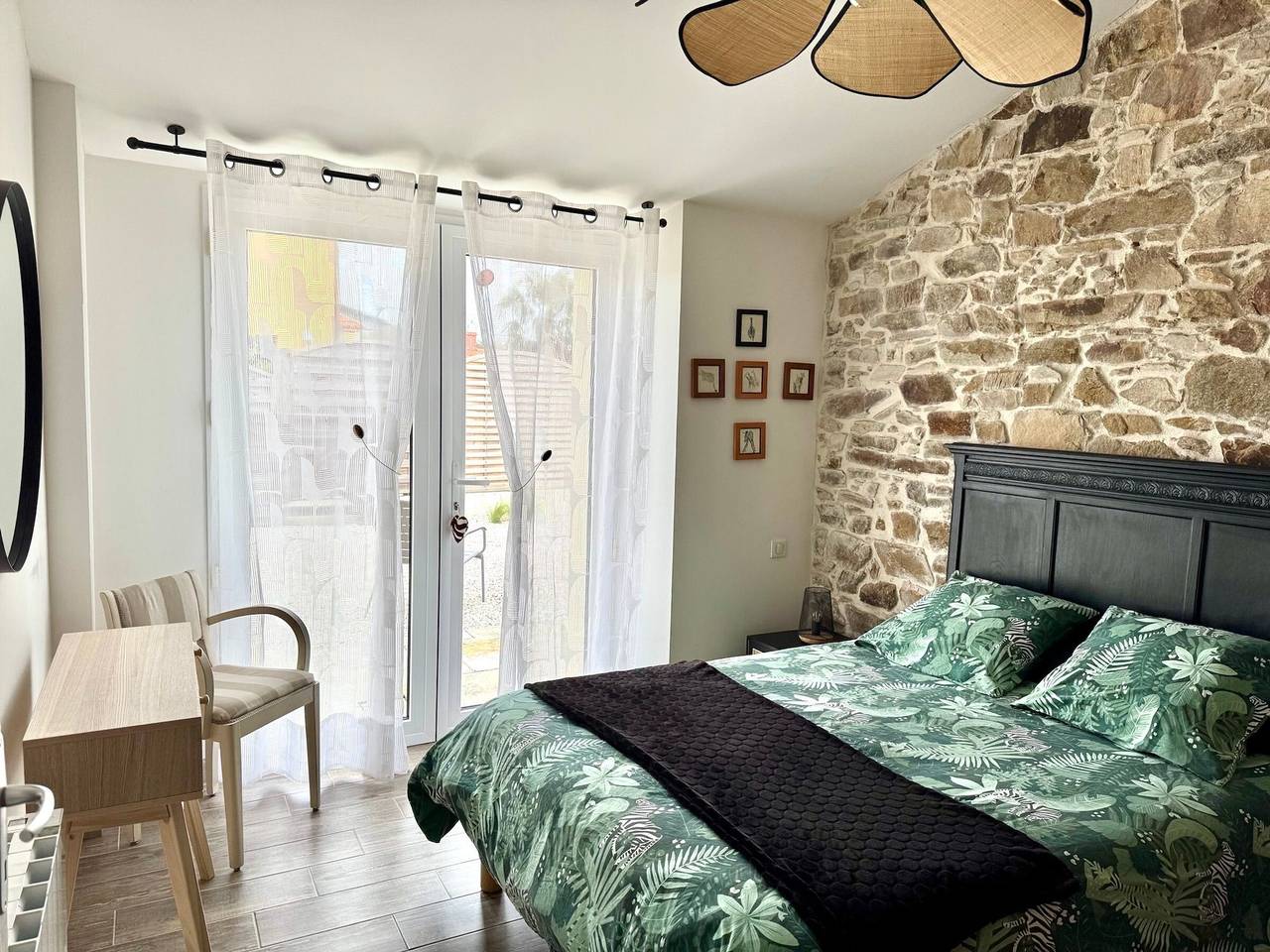 Gîte charmant entre Nantes et la mer avec jacuzzi, jardin et vélos in Port-Saint-Père, Région de Nantes