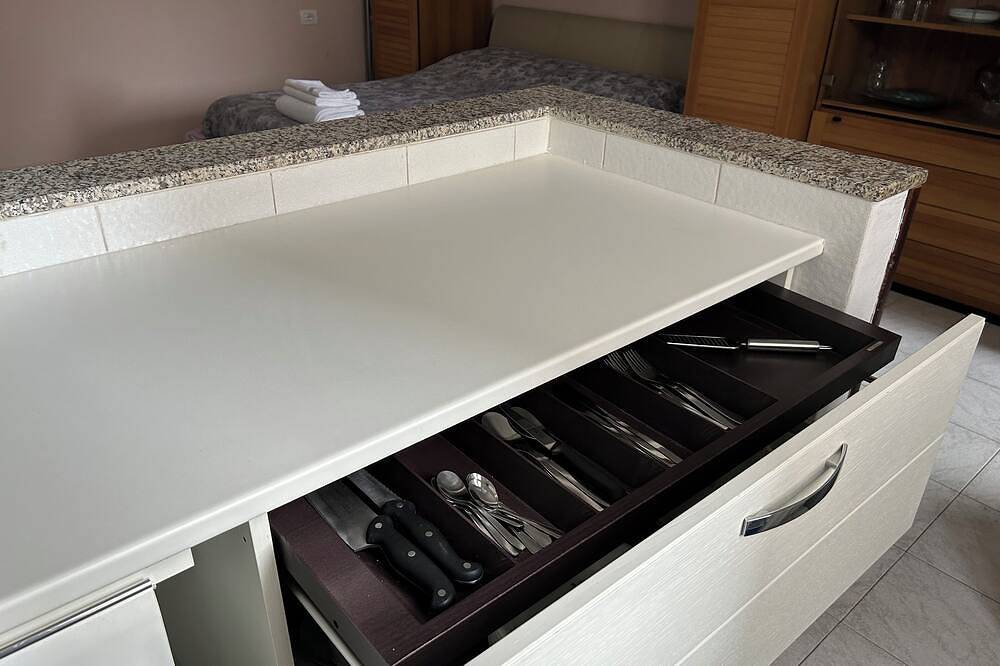 Apartamento entero, Bright Studio Apartment Serviced Area in Legnano, Provincia de Milan