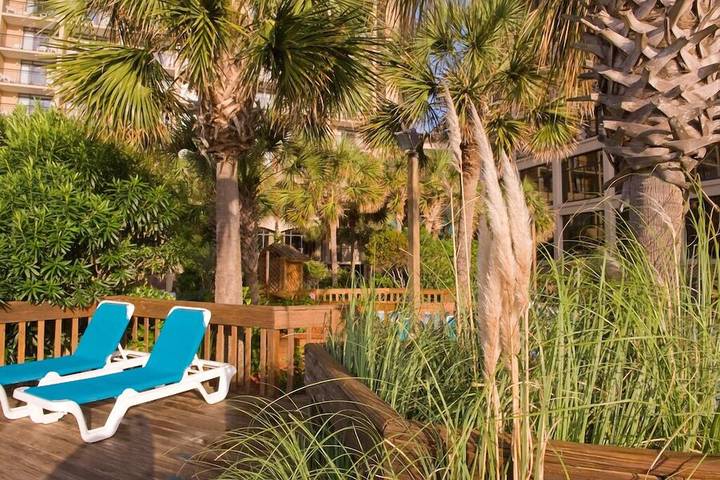 Vacation rental for 4 people, with pool and hot tub as well as sauna and yard in North Myrtle Beach