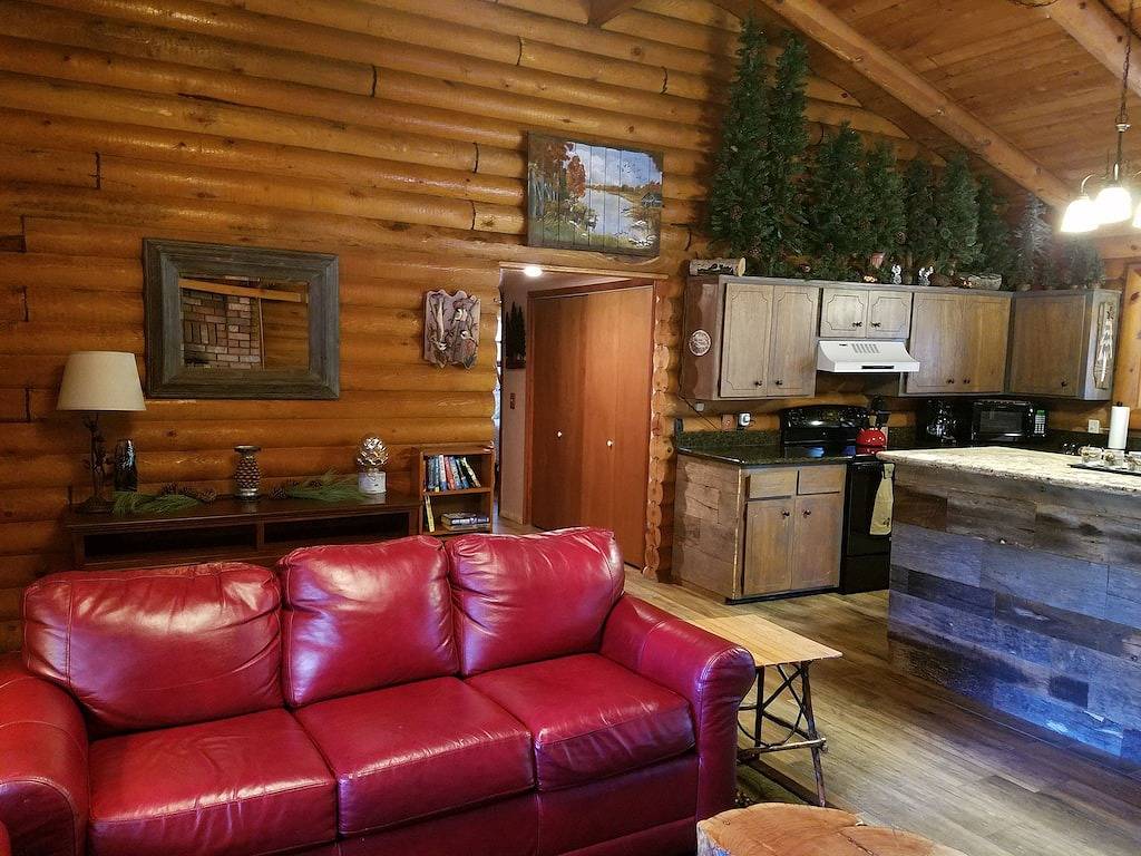 Dekoriert und bereit für die Feiertage, kommen Sie und entspannen Sie sich und entkommen Sie. in Navajo County