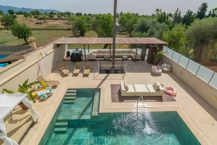 Villa for 14 personer, med hage - 1