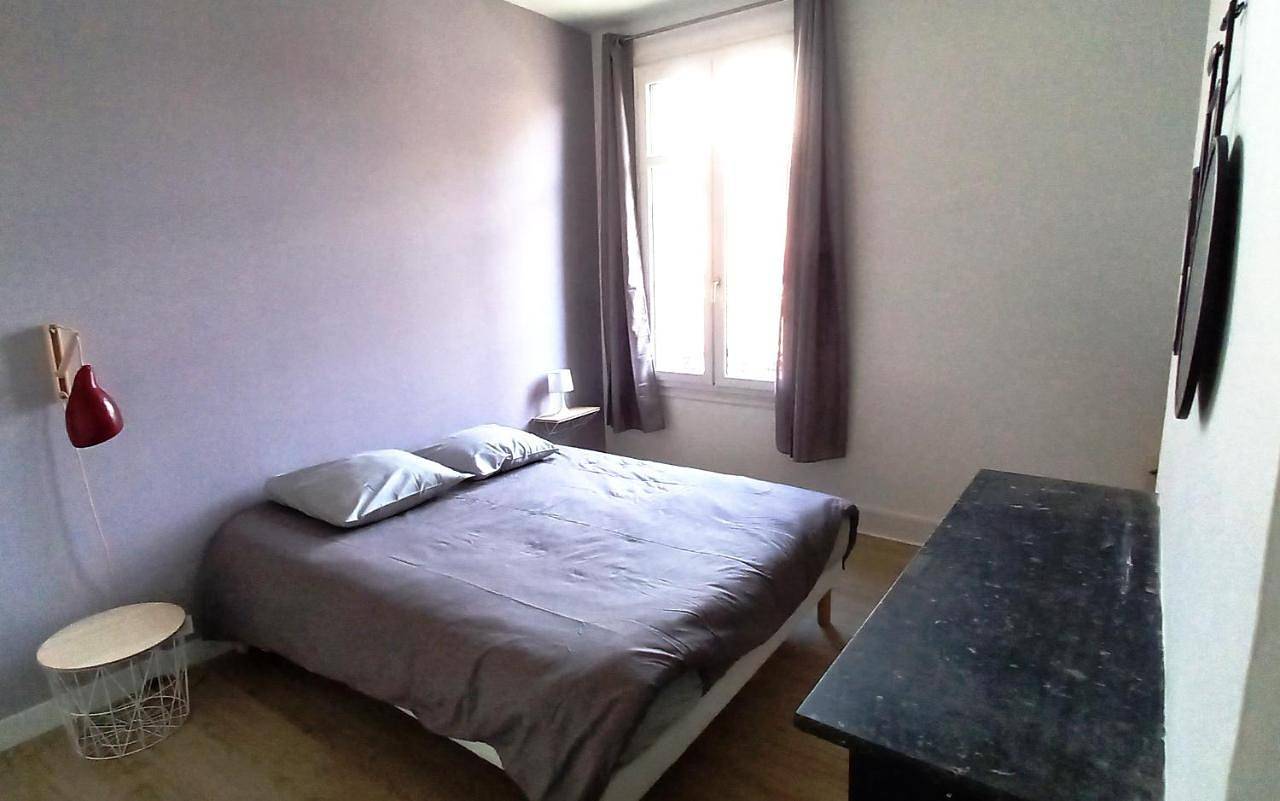 Double Room with Shared Bathroom in Saumur, Vallée de la Loire