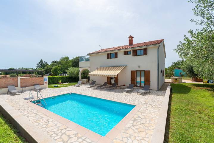 Ferienwohnung für 2 Personen, mit Balkon/Terrasse und Pool