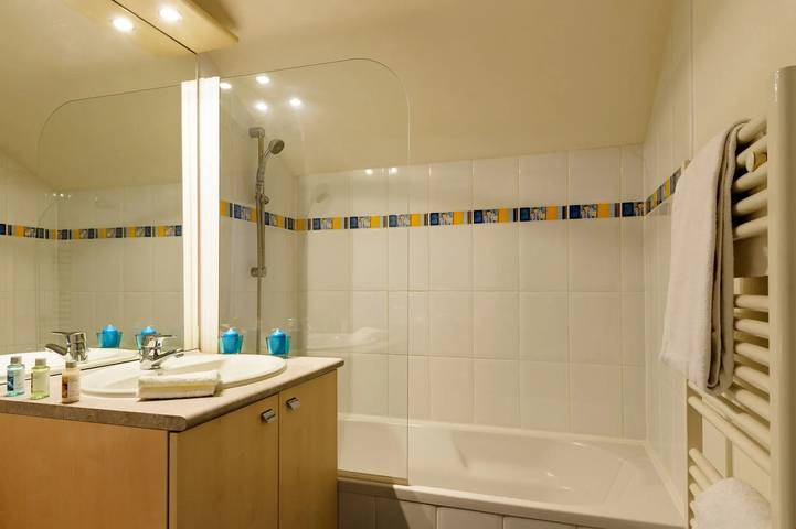 Gîte pour 2 personnes, avec piscine et sauna à Saint-Briac-sur-Mer - 2