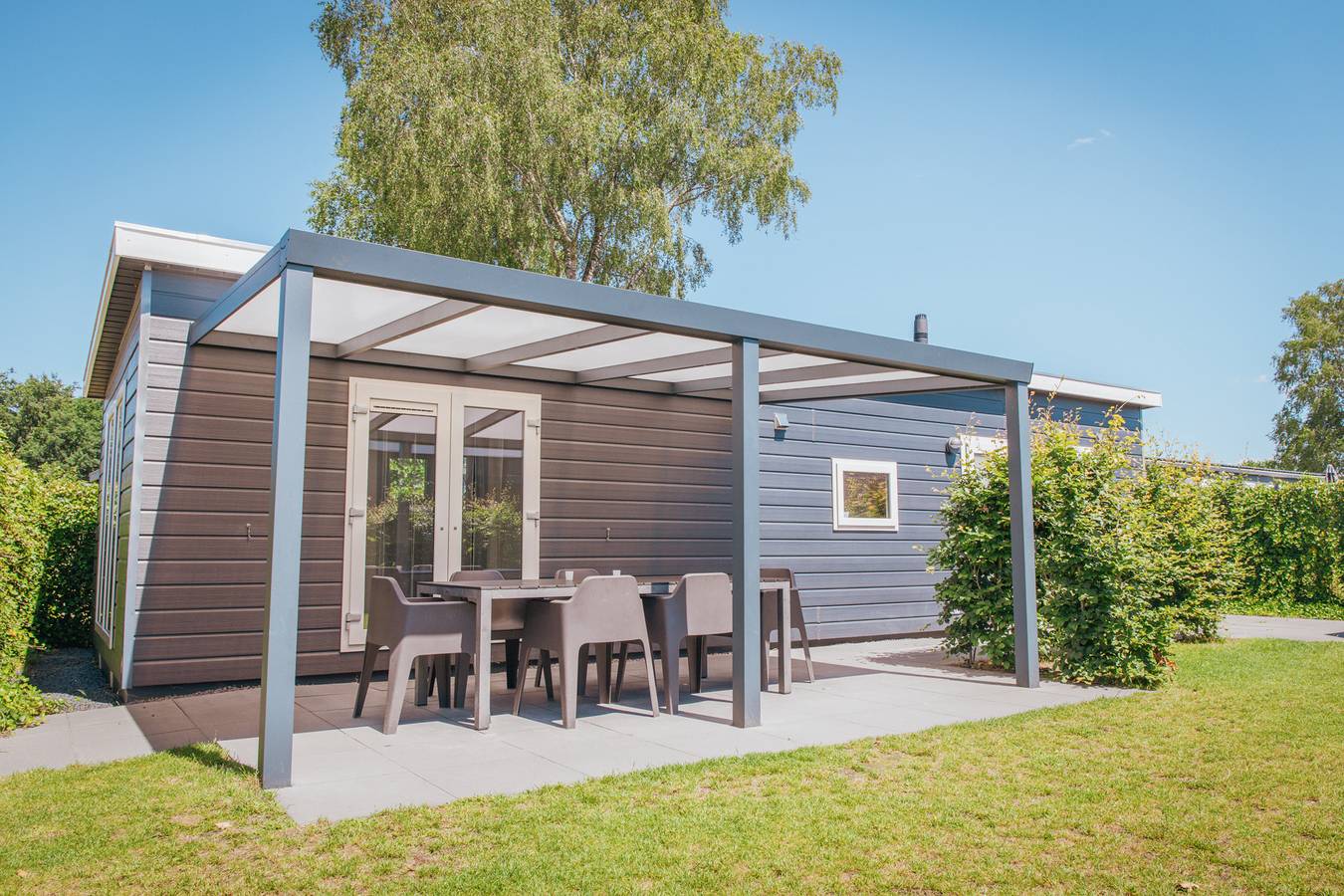 Recreatiepark De Boshoek — 6 + 6 person Veluwelodge Xl with grill house in Veluwe