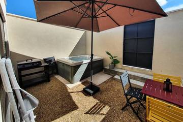 Gîte pour 4 personnes, avec jacuzzi à Jonquerettes