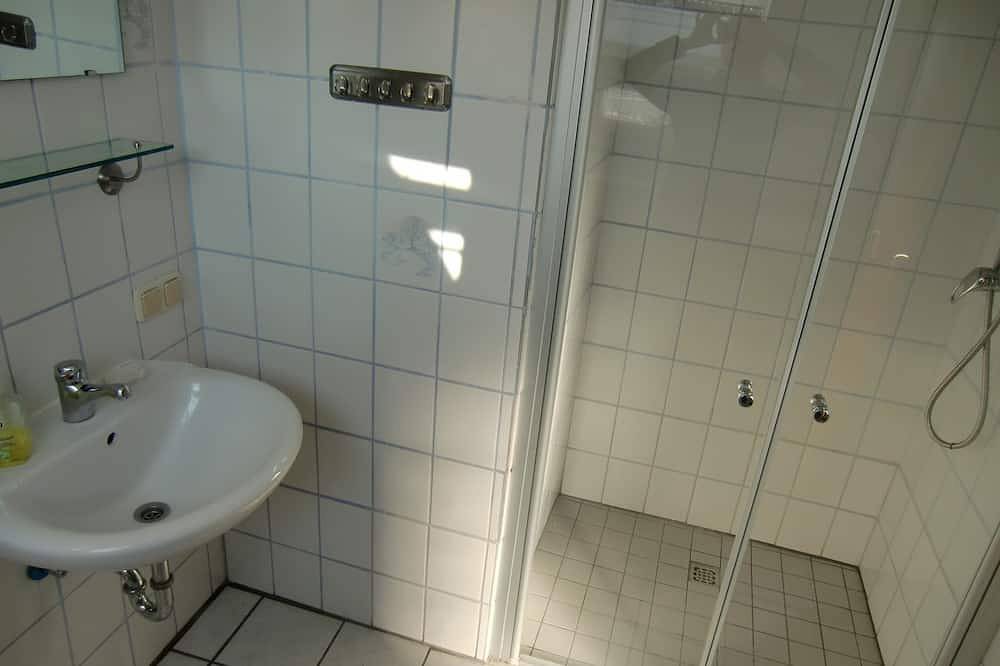 Freistehendes Ferienhaus mit großem Garten in Berumbur, Norden und Umgebung
