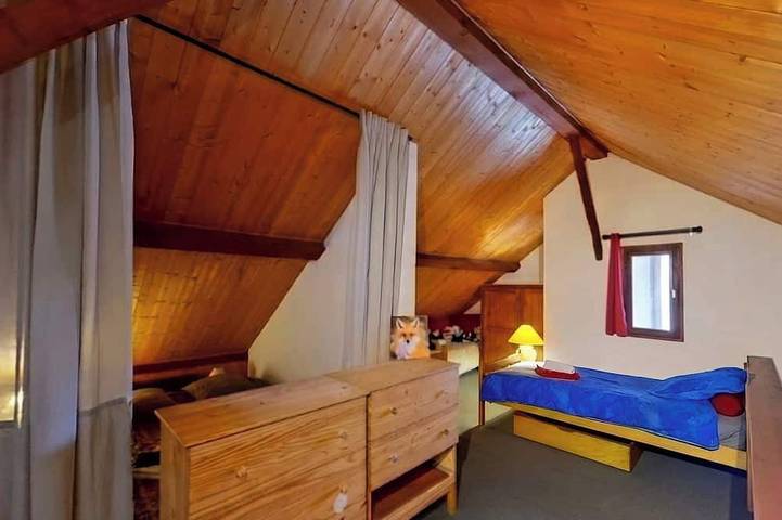 Entire apartment, Casa-Le Gerland : joli duplex dans chalet St-Véran in Saint-Véran, Queyras