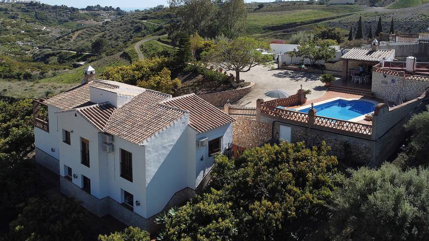 Casa de vacaciones para 6 personas, con terraza y jardín en Frigiliana