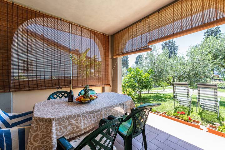 Ganze Wohnung, Ferienwohnung 'Casa Caterina' mit Seeblick, Garten und Wlan in Marone, Gemeinde Marone