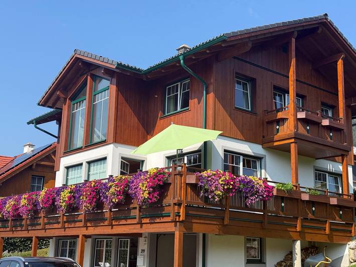 Ferienhaus für 10 Personen, mit Terrasse und Garten - 1