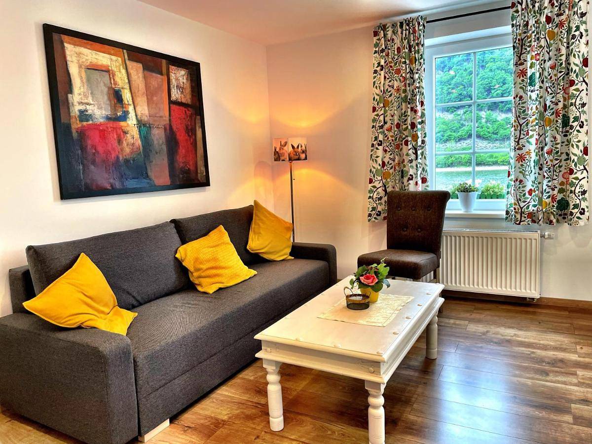 Ganze Wohnung, One-Bedroom Apartment with River View in Kamp-Bornhofen, Mittelrhein
