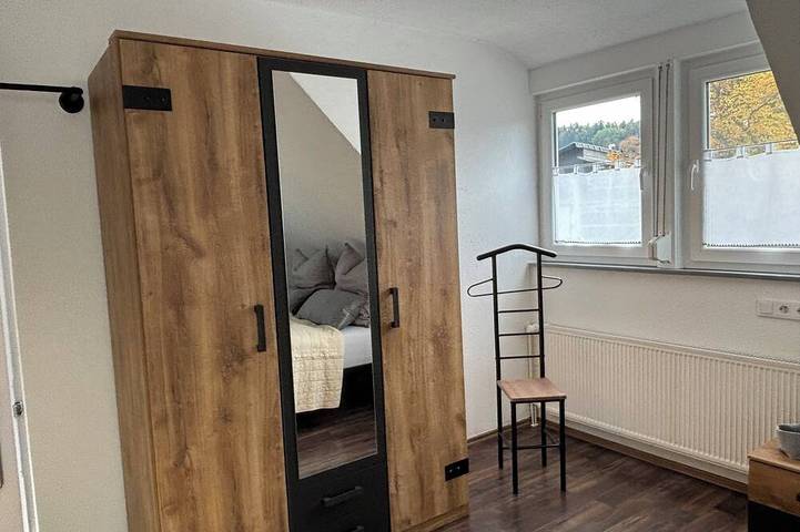 Ganze Wohnung, Charmante Ferienwohnung - ruhige Umgebung aber stadtnah in Warthausen, Landkreis Biberach