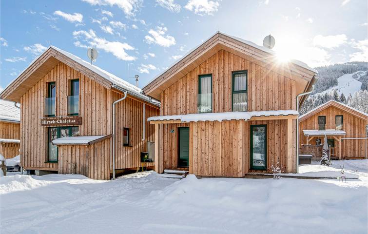 Gemütliche Ferienwohnung mit Sauna und Whirlpool, nur wenige Schritte von den Skiliften entfernt! in St. Georgen ob Murau, Sankt Georgen am Kreischberg