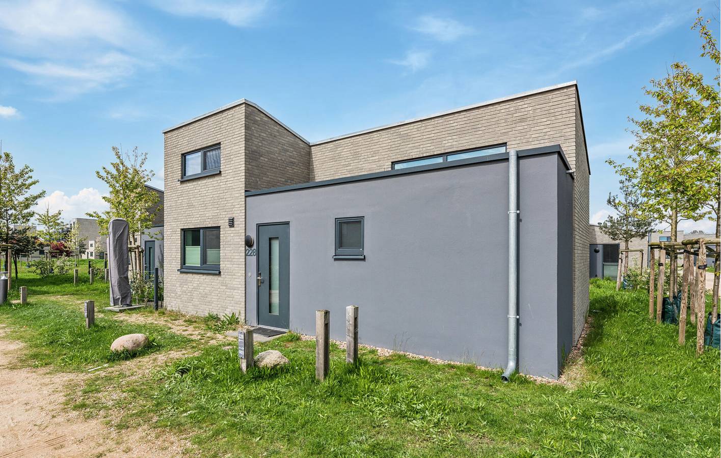 Gemütliches 1BR Apartment mit Parkplatz, Terrasse & Internet - Nähe Restaurants & Fluss in Marissa Ferienpark, Lembruch