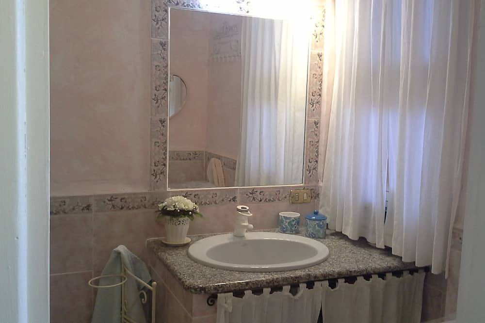 Appartement entier, Appartement élégant-Vue splendide-Costa Smeralda-Baja Sardinia-Piscine in Baja Sardinia, Arzachena