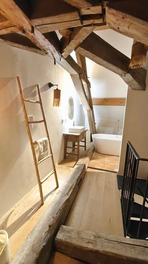 Location de vacances pour 8 personnes, avec jardin ainsi que sauna et terrasse dans Plage De La Chatiere Conjux - 2