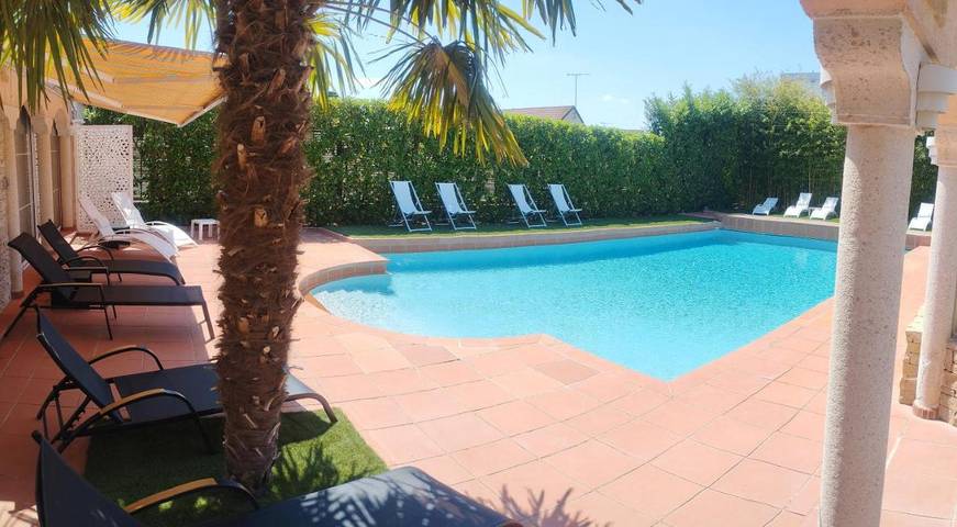 Location de vacances pour 4 personnes, avec jardin ainsi que vue et piscine à Châlons-en-Champagne - 3