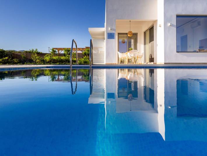 Maison de vacances pour 2 personnes, avec Terrasse ainsi que Jardin et Piscine