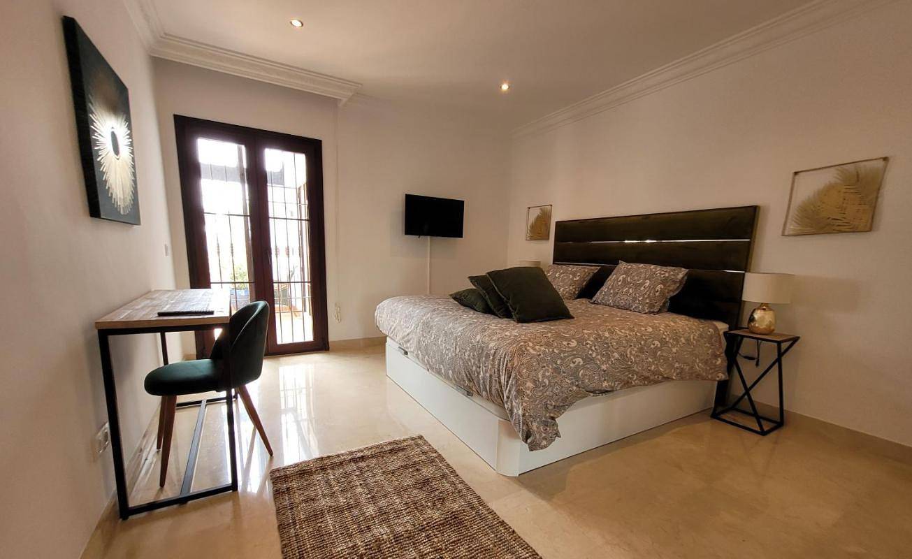 Magnifique La Perla Miguel 2 in Las Chapas, Marbella