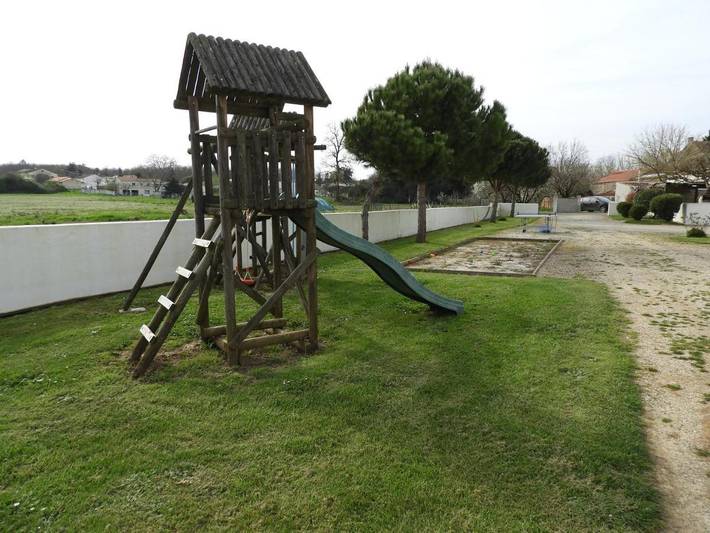 Location de vacances pour 4 personnes, avec vue et sauna ainsi que jardin et piscine, animaux acceptés à Meursac - 3