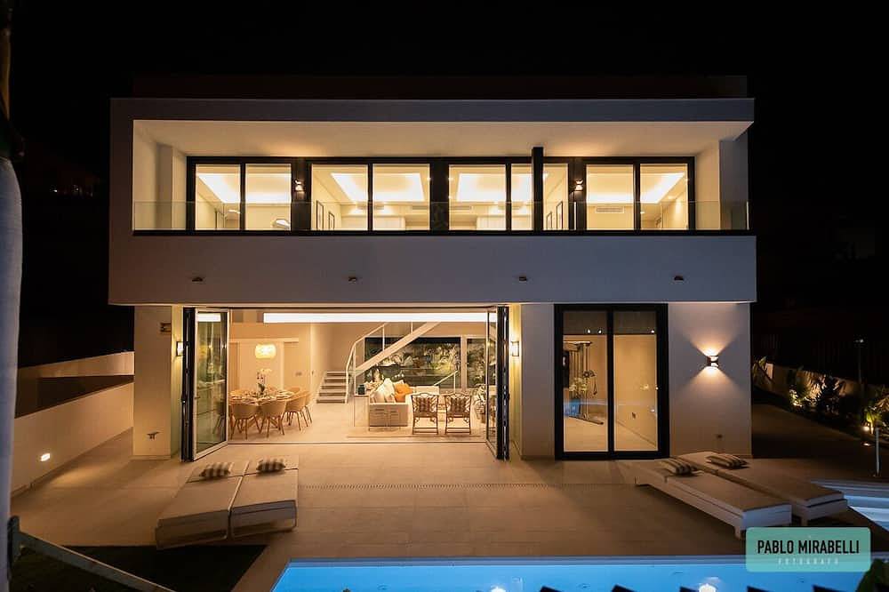 Villa for 10 People in Maspalomas, San Bartolomé de Tirajana