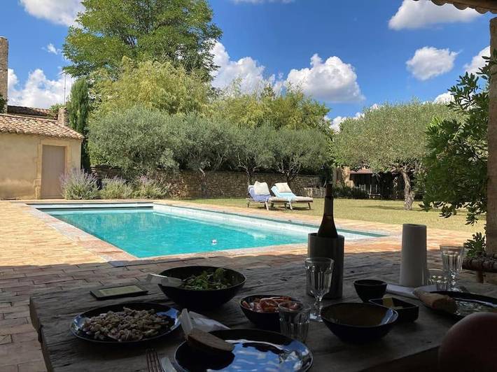 Location de vacances pour 9 personnes, avec piscine ainsi que vue et jardin à Flaux - 4