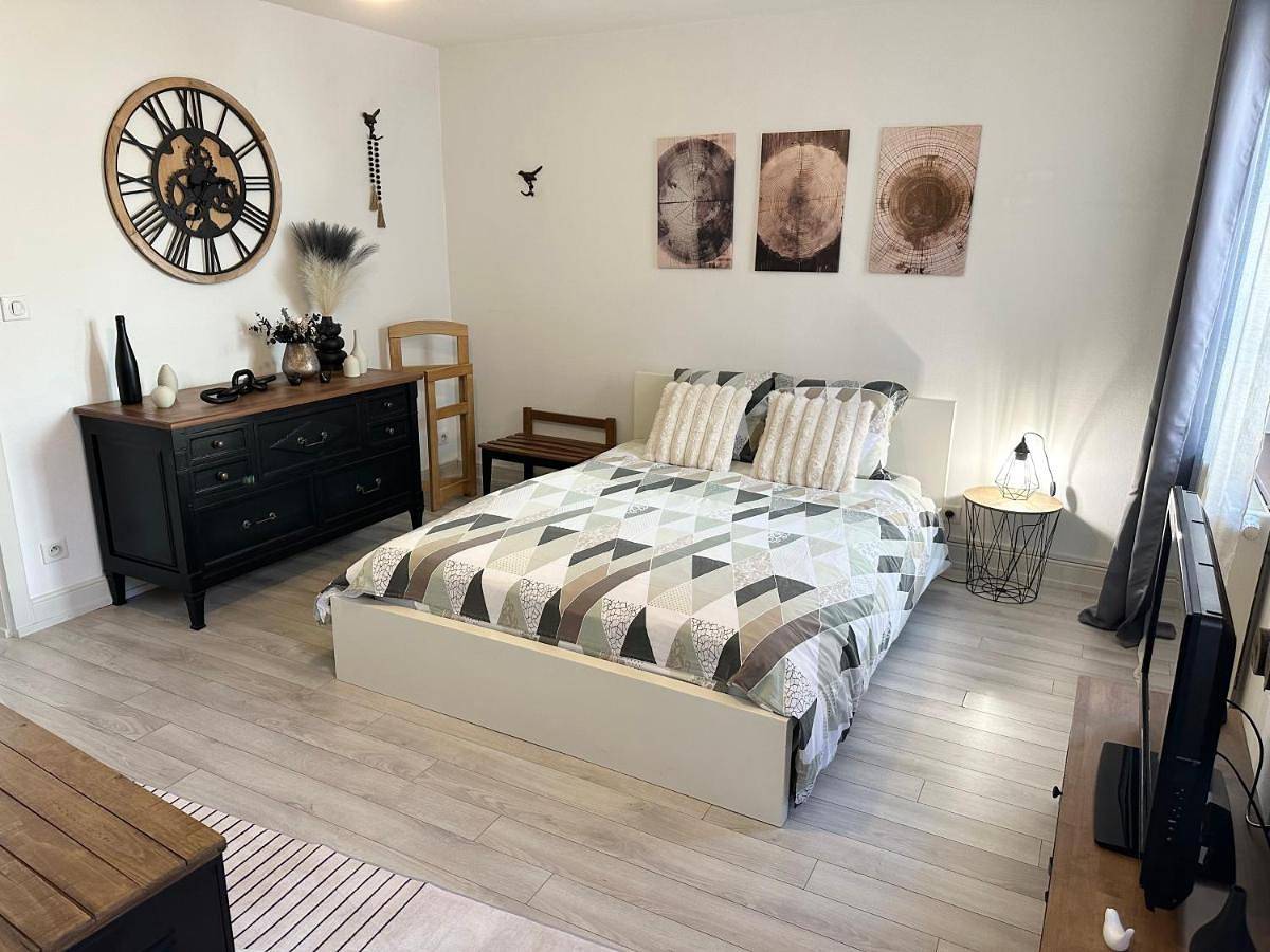 Appartement entier, One-Bedroom Apartment in Ribeauvillé, Parc naturel régional des Ballons des Vosges