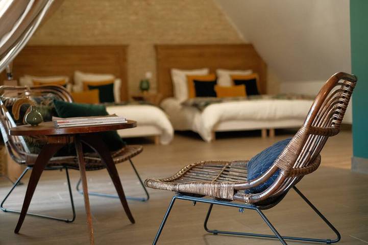 Location de vacances pour 3 personnes, avec piscine et jardin à Le Fresne-Camilly