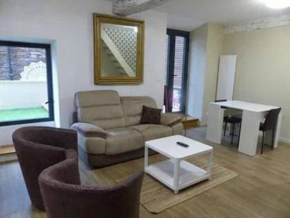 Gîte pour 3 personnes à Dompierre-sur-Besbre