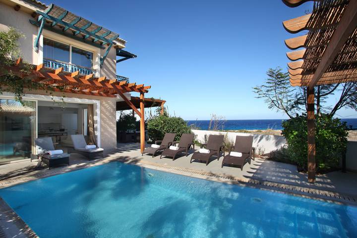 Villa for 9 people, with Balcony and Hot tub as well as Garden in Protaras