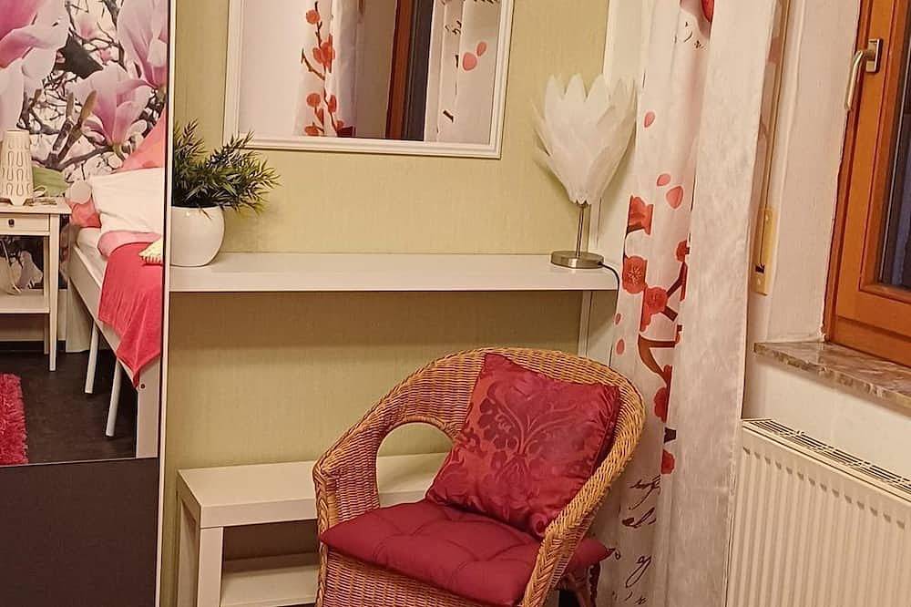 Ganze Wohnung, Ferienwohnung Dhom \"Rote Rebe\" - Ferienwohnung Dhom in Bad Kreuznach, Landkreis Bad Kreuznach