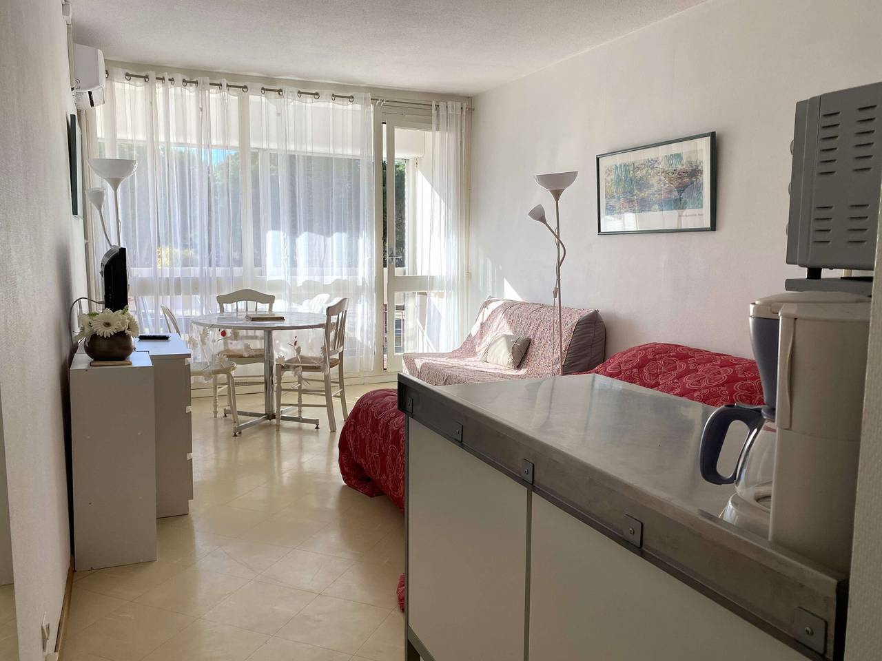Ganzes Studio, Gemütliches Studio mit Balkon und Wifi in Balaruc-les-Bains in Balaruc-les-Bains, Côte d'Améthyste