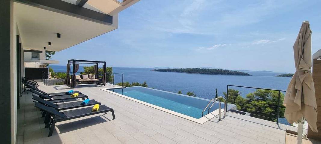 Villa pour 4 personnes, avec piscine ainsi que vue et vue sur l’océan en Korcula - 2
