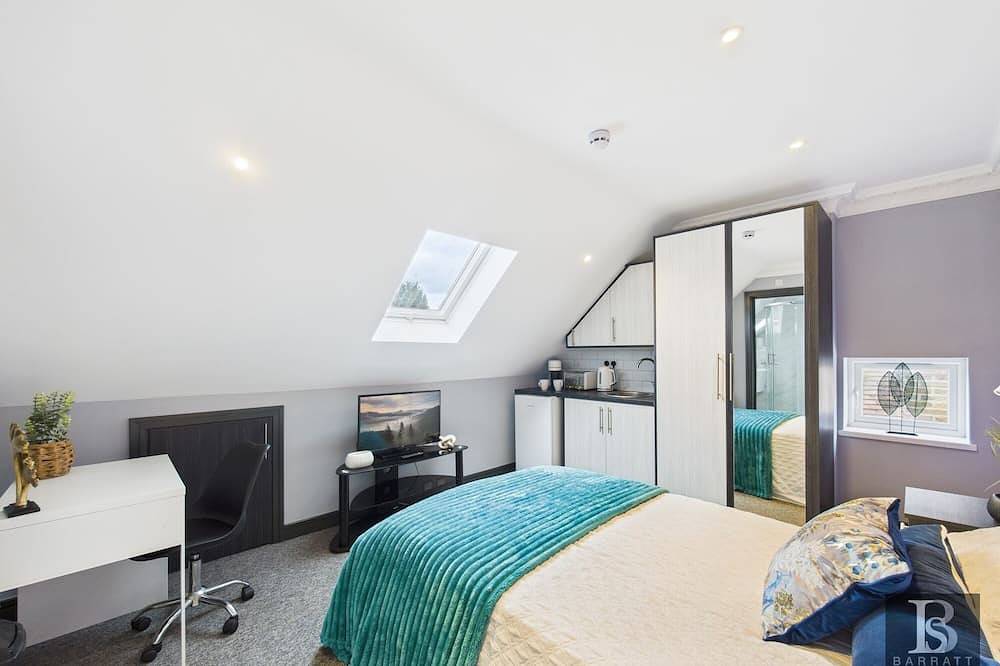 Luxury room's with ensuite and kitchen, parking in Slough Centre in Slough, Berkshire