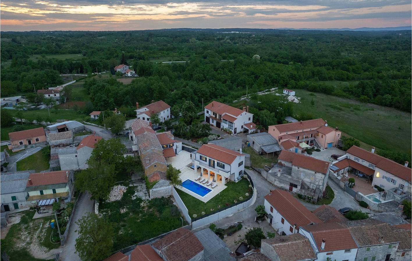 Holiday home for 8 people with sauna in Svetvinčenat, Central Istria