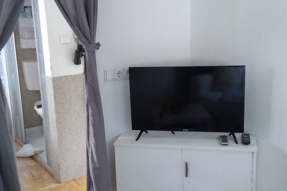 Wohnwagen für 2 Gäste mit 16m² in Lenzen, foto 15
