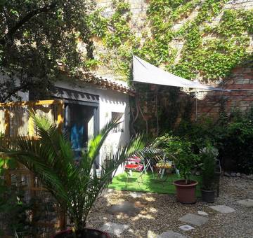 Gîte pour 3 personnes, avec jardin, animaux acceptés à Lézignan-Corbières