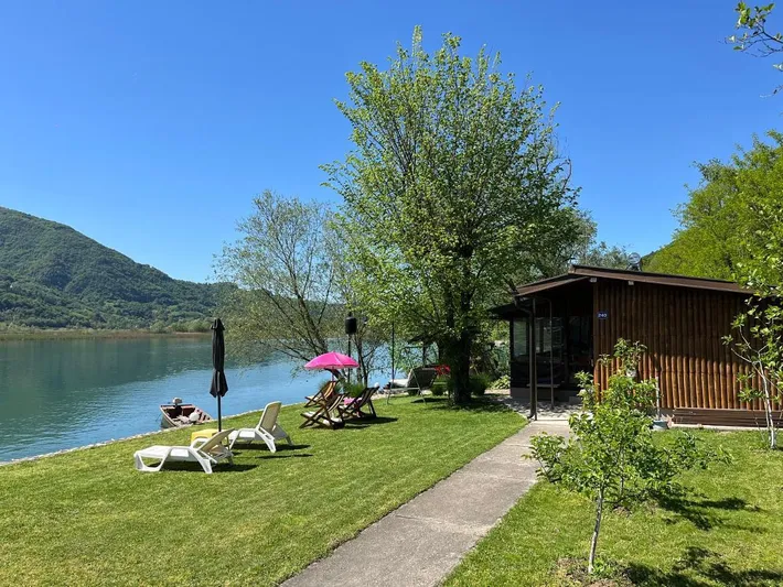 Ferienhaus für 7 Personen, mit Seeblick und Ausblick sowie Garten - 1