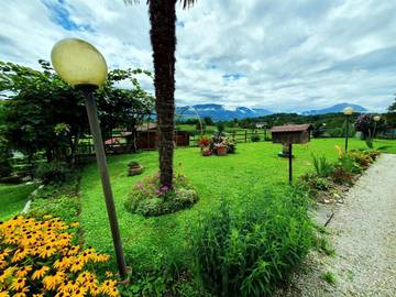 Gîte pour 2 personnes, avec vue et jardin à Santa Giustina