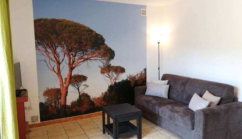 Gîte pour 5 personnes, avec Terrasse ainsi que Jardin et Piscine à Pont-Saint-Esprit - 3