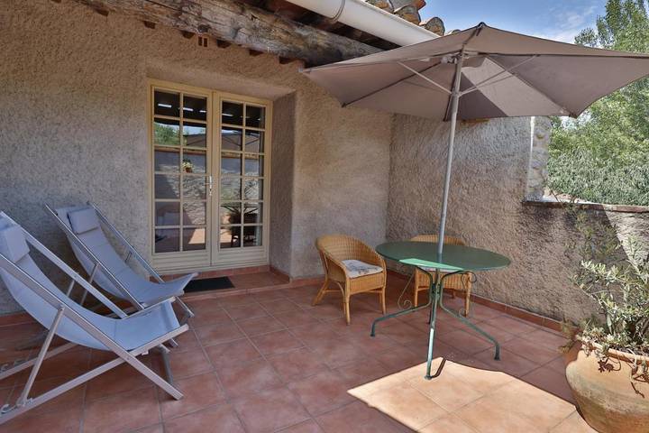 Hôtel pour 2 personnes, avec jardin ainsi que piscine et vue, animaux acceptés à Reynès - 3
