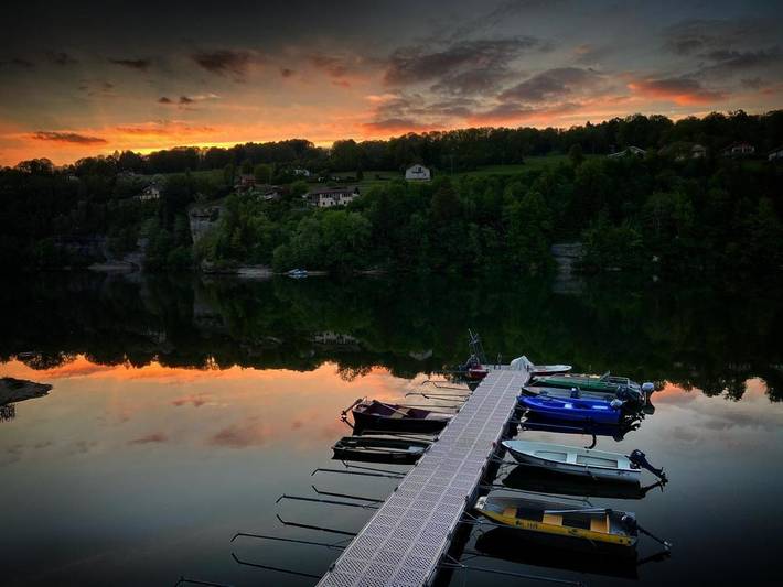 Hôtel pour 2 personnes, avec jardin ainsi que vue sur le lac et vue dans Le saut du Doubs - 4