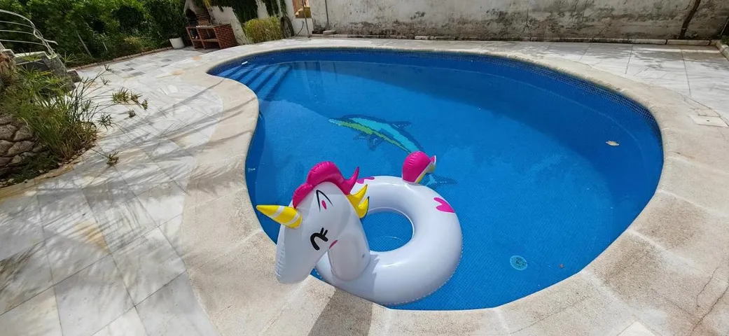 Casa de vacaciones para 12 personas, con jacuzzi además de jardín y piscina - 1