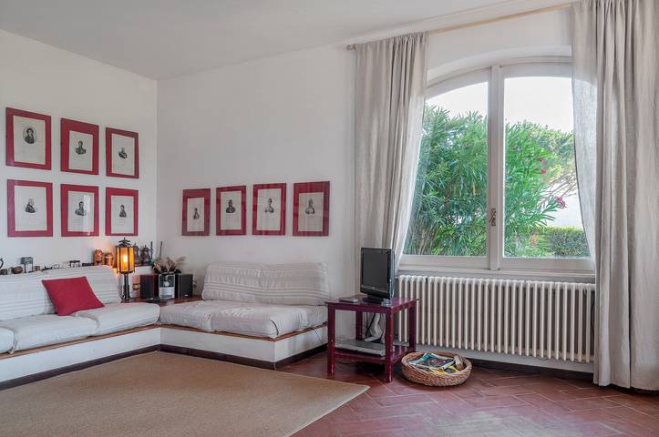 Appartamento intero, Appartamento 'Il Grifo - Cozy House' con vista mare, giardino privato e Wi-Fi in Portoferraio, Arcipelago Toscano