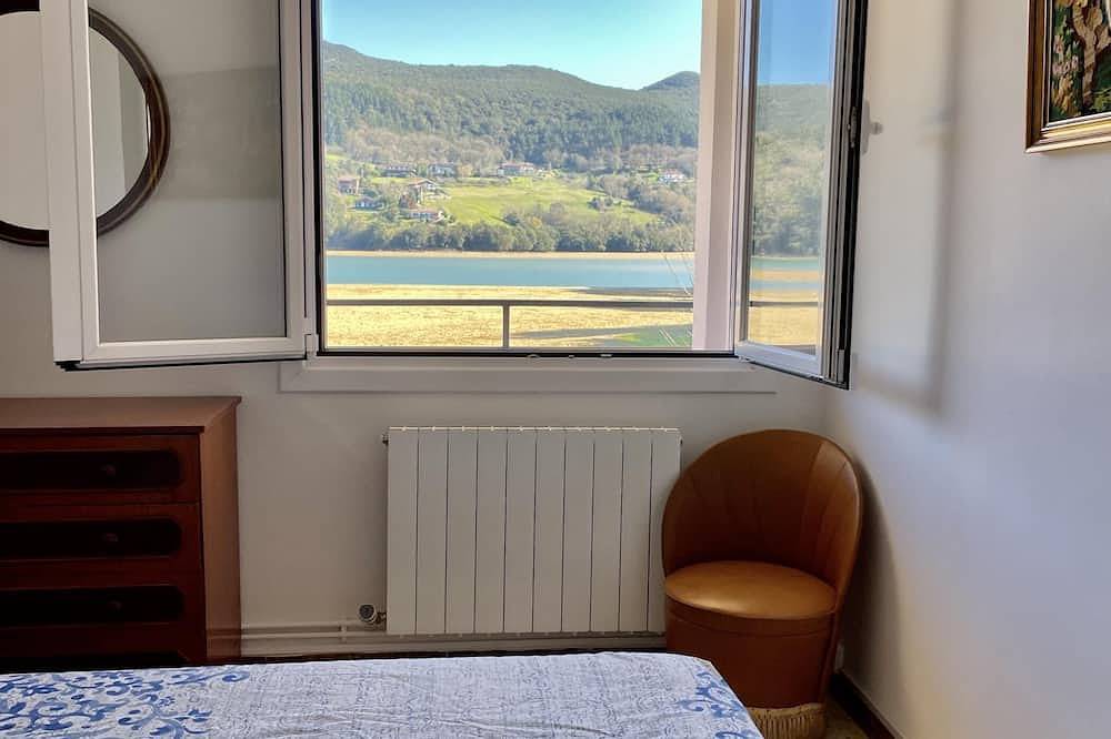 Entire apartment, San Antonio Beach Flat in Urdaibai Biosphere Reserve