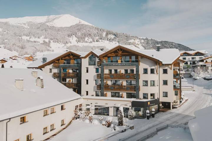 Hotel für 2 Personen, mit Garten und Pool sowie Whirlpool und Sauna in Fiss