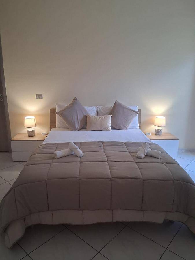 Location de vacances pour 2 personnes, avec vue ainsi que jardin et terrasse dans Sant Elia Fiumerapido - 4