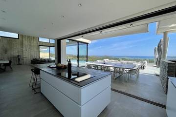 Location de vacances pour 18 personnes, avec jardin dans Plage de Saint Cyprien (Lecci)