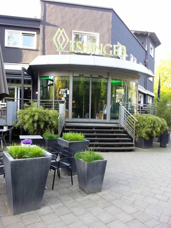 Ferienhaus für 2 Personen, mit Balkon und Terrasse sowie Garten und Pool in Neu-Isenburg
